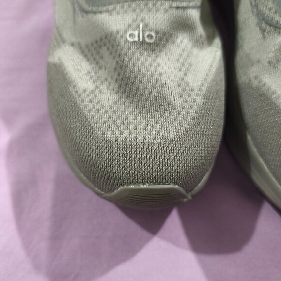 Alo Yoga Casual Durable Sports Shoes - Picture 5 of 7